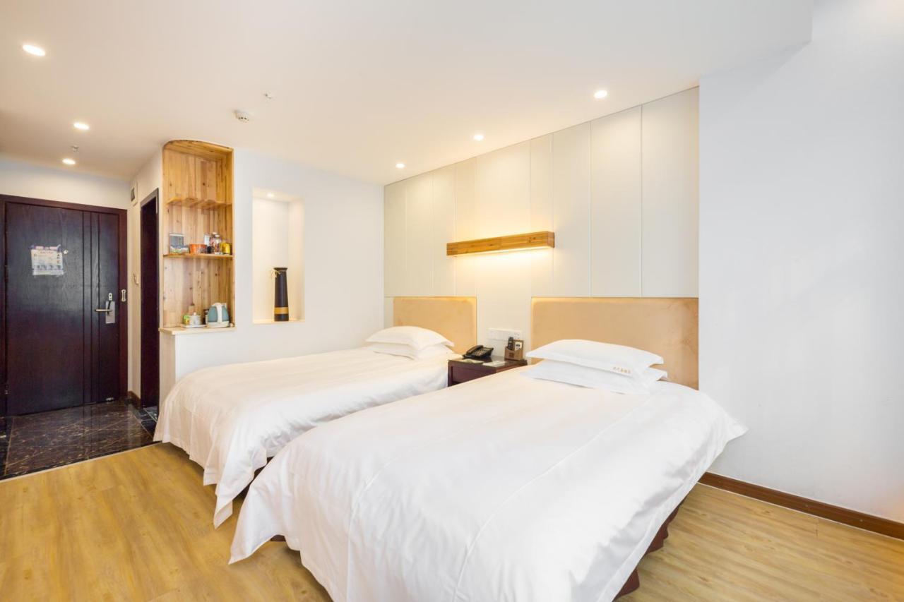 Omeiga Business Hotel Yiwu (Zhejiang) Buitenkant foto